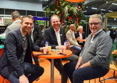 Mark Bertens van Modiform op de stand van Dummen om te netwewerken met Paul Evers en Henrik Nielsen.